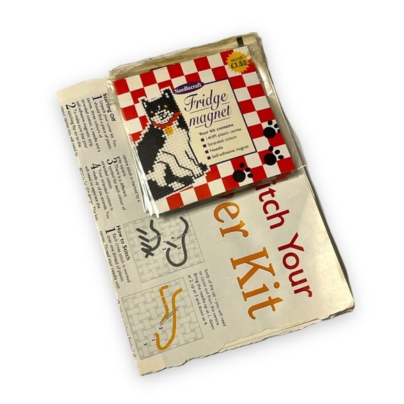 Needlecraft Cat Fridge Magnet Kit Complete Lot of 4 Crafters 1997 Plastic Canvas - Picture 2 of 5